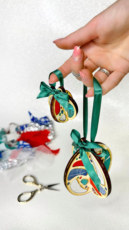 Circle Christmas Ornament